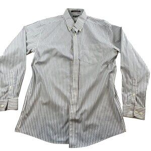 Eddie Bauer Men's Button-Down Shirt Medium Wrinkle-Free Classic Fit Striped